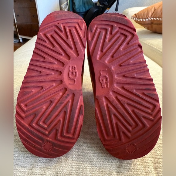UGG Classic Mini Girls Kids Clear Red Boots - Picture 11 of 11